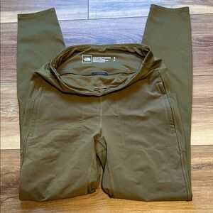 The North Face Forest Green Active Leggings